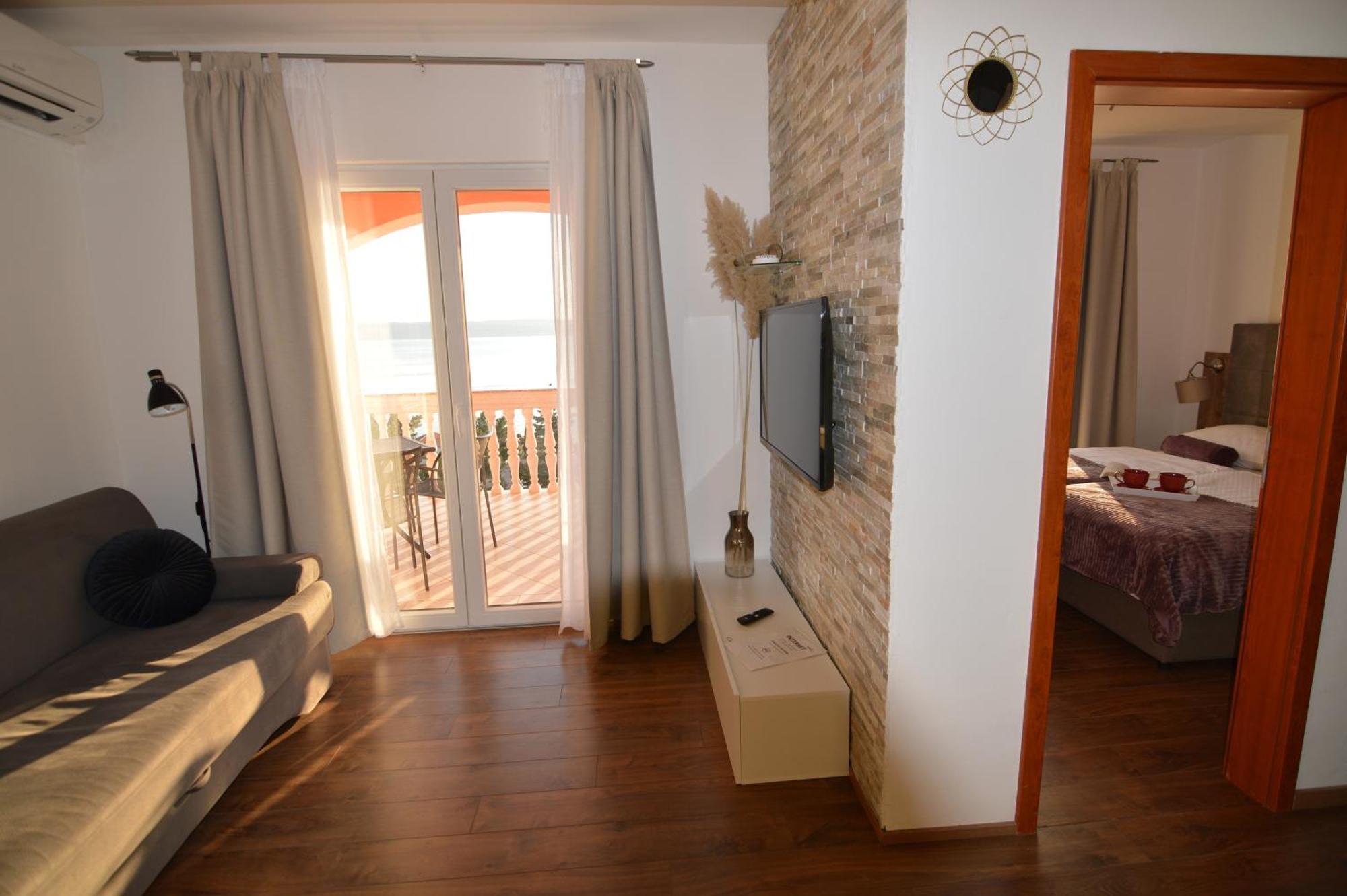 Apartments By The Sea Starigrad, Paklenica - 16421 Rum bild